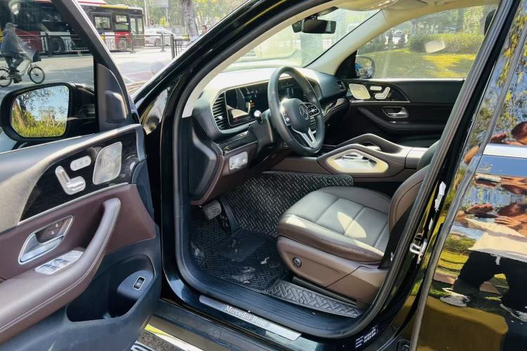 Used Mercedes-Benz GLE 2022 GLE 350 4MATIC Stylish Model Interior 2