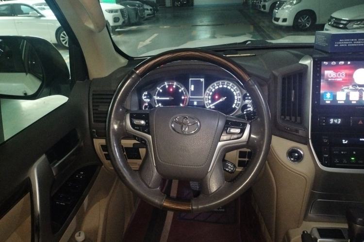 Used Toyota Land Cruiser 