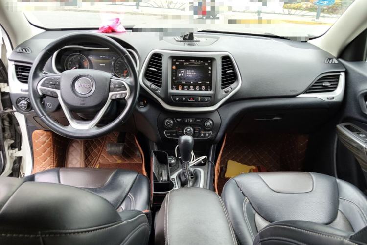 Used Jeep Cherokee 2016 2.4L All-in-One Edition
