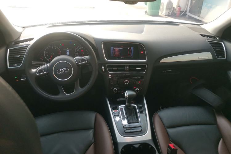 Used Audi Q5 2017 Plus 40 TFSI Technology Model