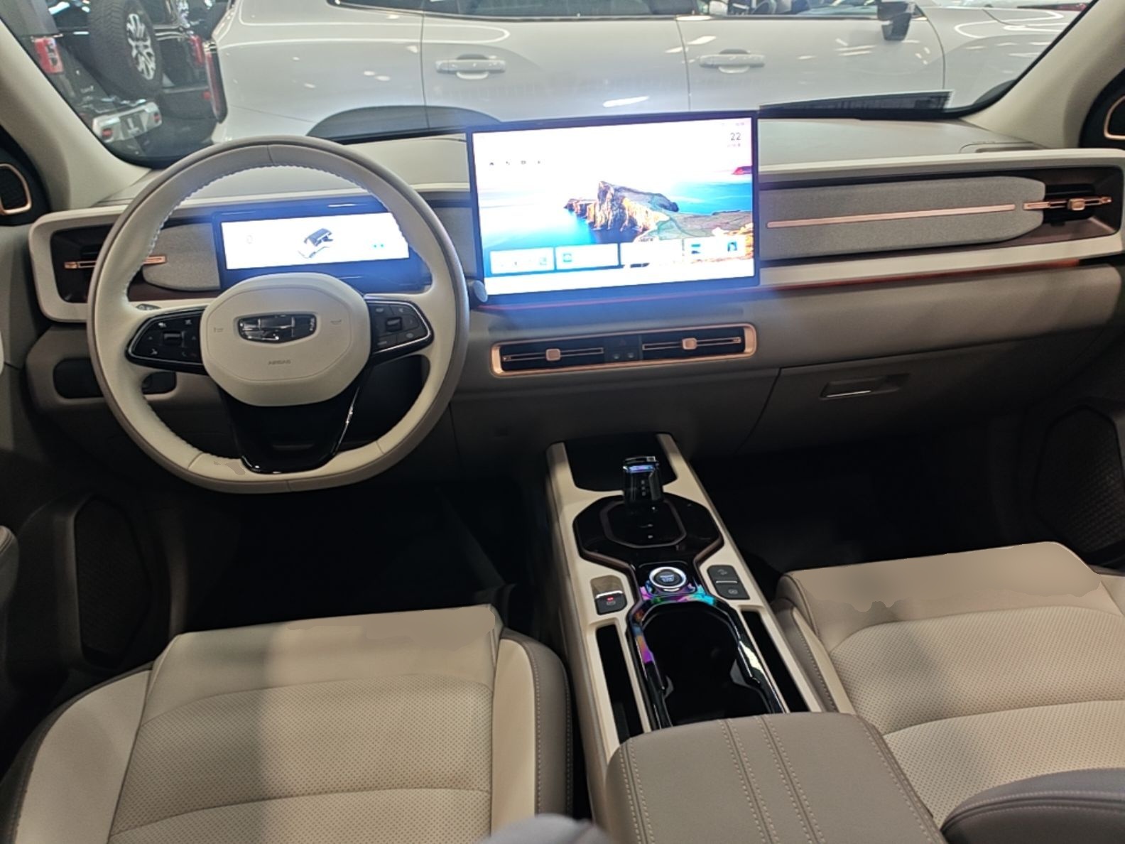 Geely Auto icon 2026 Model Chocolate 1.5TD Pure & Refined Edition — снимка 12