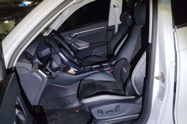 Used Audi Q3 2021 40 TFSI Fashion Dynamic Model
