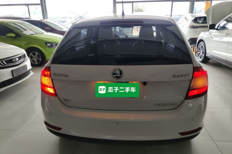 Used Skoda Rapid Spaceback 2016 Revised 1.6L Automatic Chuanxing Version Rear