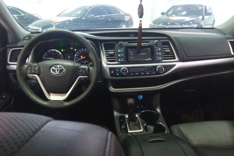 Used Toyota Highlander 2015 2.0T Four-Wheel Drive Luxury Edition 7-Seater