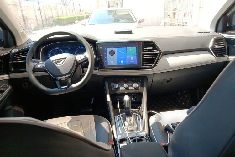 Used Jetta VS5 2024 280TSI Automatic Pioneer Edition Center Console