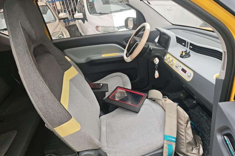 Used Wuling Hongguang MINIEV 2021 Macaron Premium Model – Lithium Iron Phosphate
