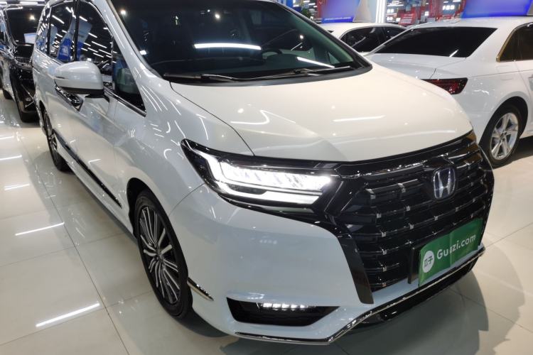 Used Honda Elysion 2022 2.0L eHEV Luxury First Edition
