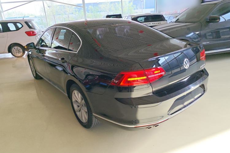 Used Volkswagen Magotan 2018 330TSI DSG Advanced Model Rear Left 45 Deg