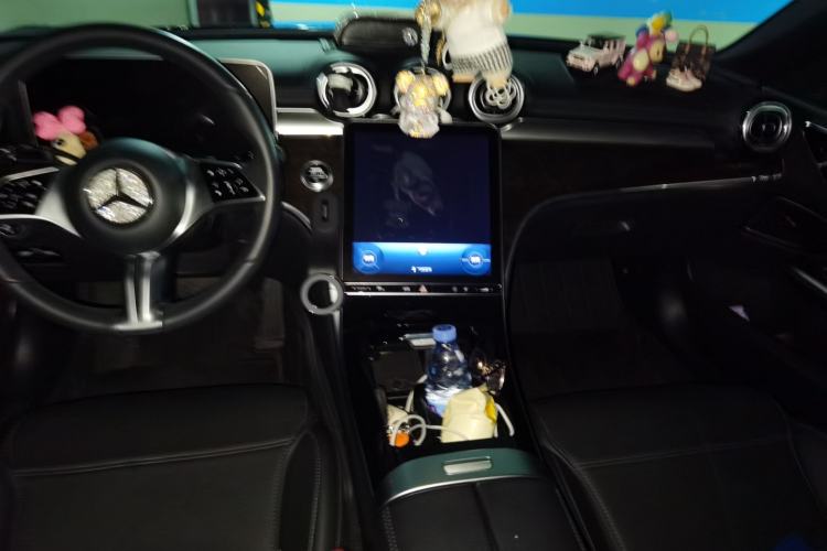 Used Mercedes-Benz C-Class 2023 C 260 L Center Console