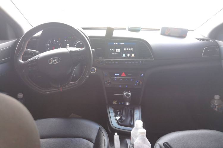 Used Hyundai Elantra (6th Generation / Lingdong) 2018 1.4T Dual-Clutch Xuan Dong · Dynamic Edition Interior 2