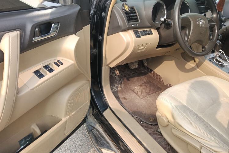 Used Toyota Highlander 2012 2.7L Two-Wheel Drive 7-Seater Elite Edition