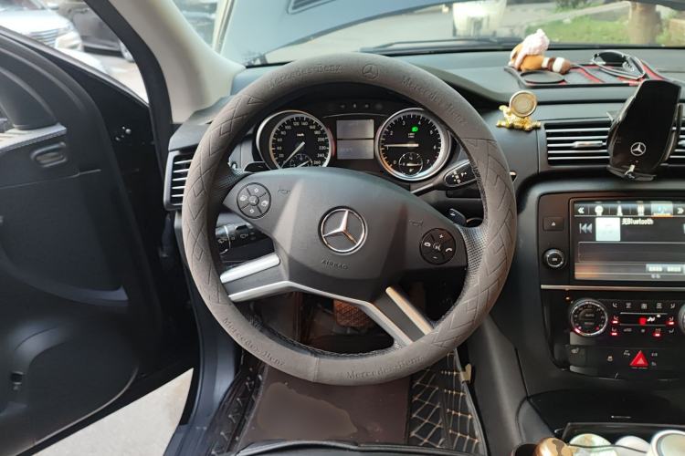 Used Mercedes-Benz R-Class 2017 R 320 4MATIC Business Edition Prestige Model