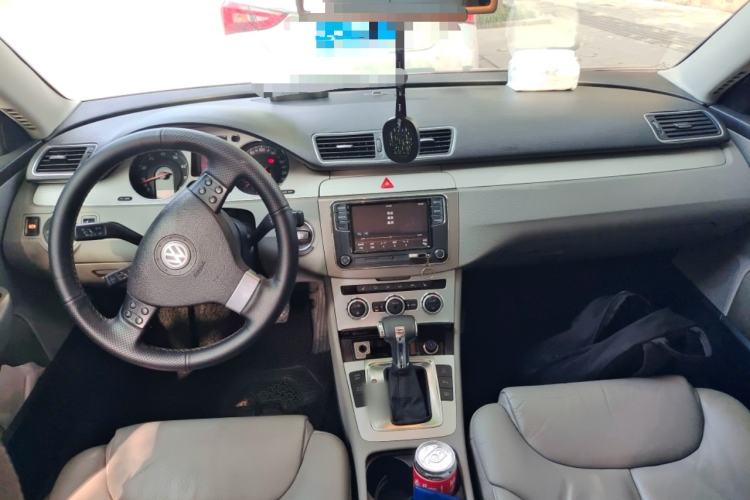 Used Volkswagen Magotan 2011 2.0 TSI DSG Luxury Edition Center Console