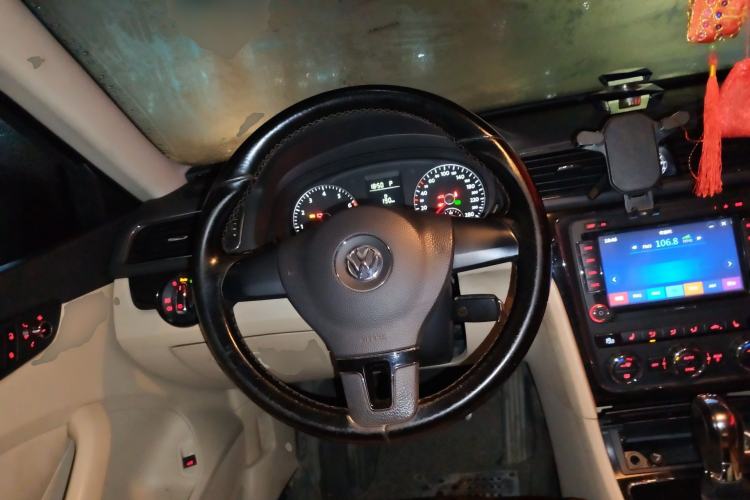 Used Volkswagen Passat 2014 1.8TSI DSG Prestige Edition Steering Wheel