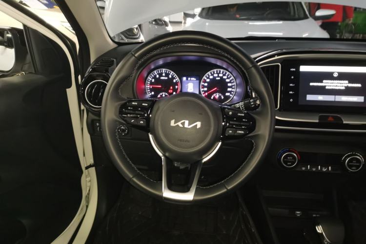 Used Kia kx1 Stonic 2021 1.4L CVT Fun & Sunroof Model
