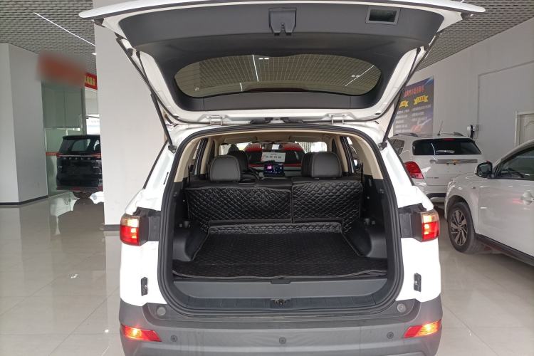 Used Dongfeng Fengon S560 2019 1.8L Manual Urban Model