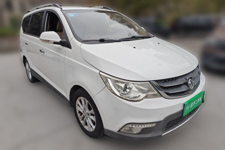 Used Baojun 730 2014 1.5L manual Comfort version 7 seats
