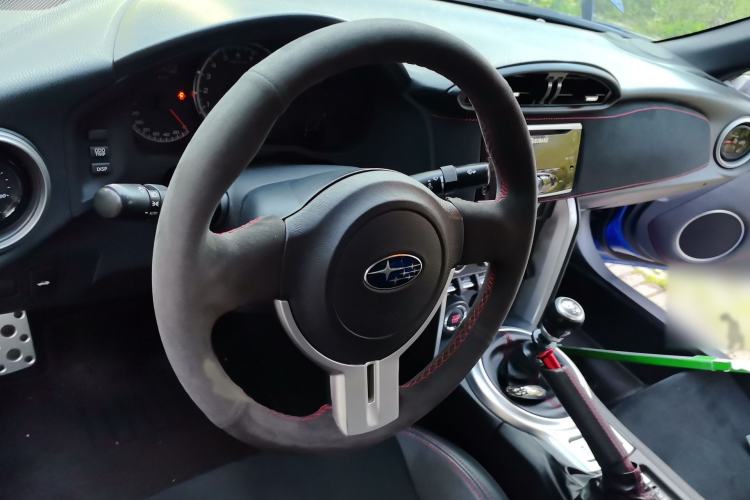 Used Subaru BRZ 2015 2.0i Manual Model Interior 2