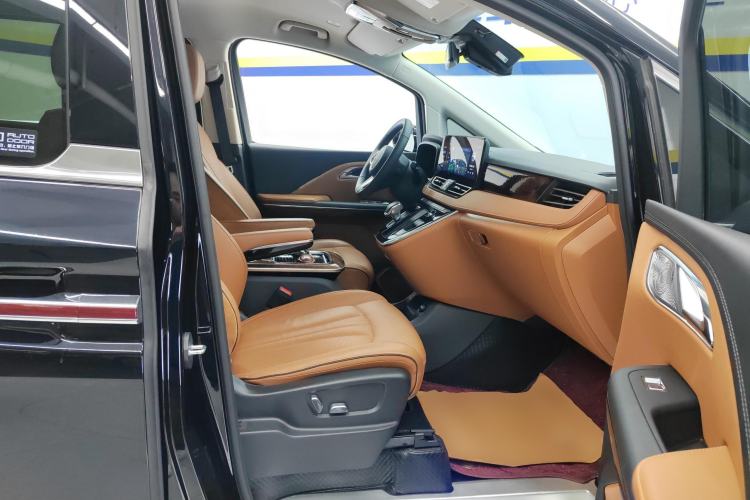 Used Hongqi HQ9 2023 2.0T Smart Connect Flagship Edition
