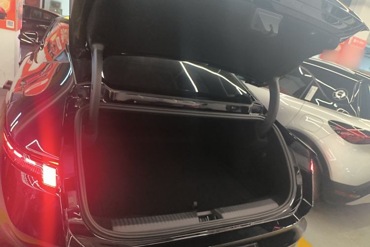 Used Lynk & Co Lynk & Co 10 EM-P 2025 Model 240 Four-Wheel Drive Ultra