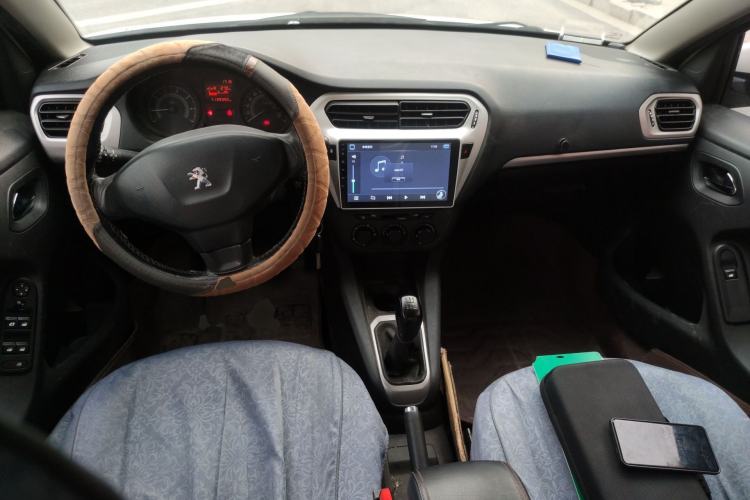 Used Peugeot 301 2014 1.6L Manual Comfort Edition Center Console