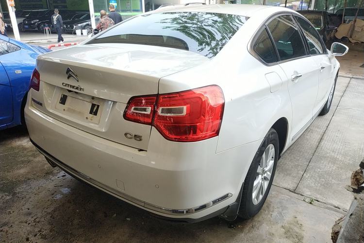 Used Citroen C5 2014 1.6T Automatic Luxury Model Rear Right 45 Deg