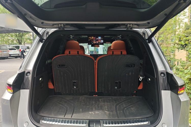 Used Li Auto L9 2022 Max model
