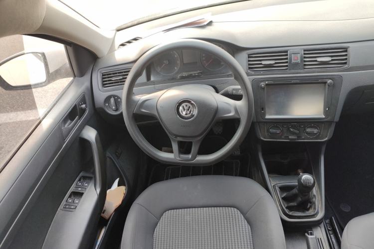 Used Volkswagen Santana 2016 1.6L Manual Fashion Edition
