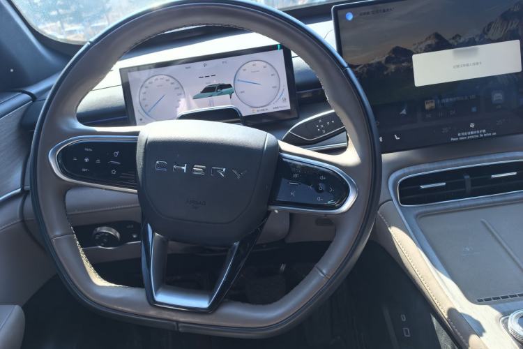 Used Chery Tiggo 8 PLUS C-DM 2025 1.5T 116 km Prestige Version 5 Seats Interior 3