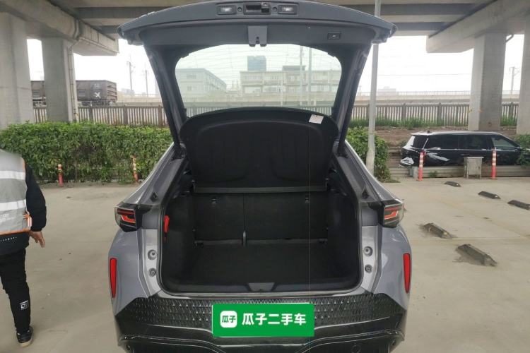 Used Volkswagen ID.UNYX 2024 Pro Long-Range Version Trunk