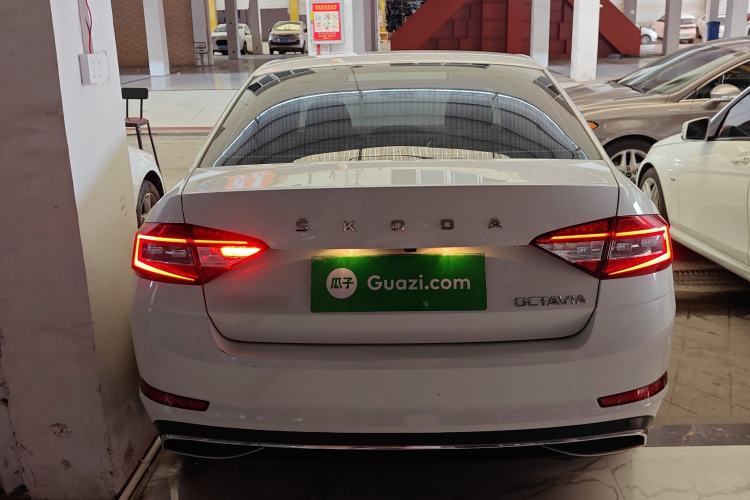 Used Skoda Octavia 2019 1.5L Automatic Smart Drive Luxury Edition China VI Standard