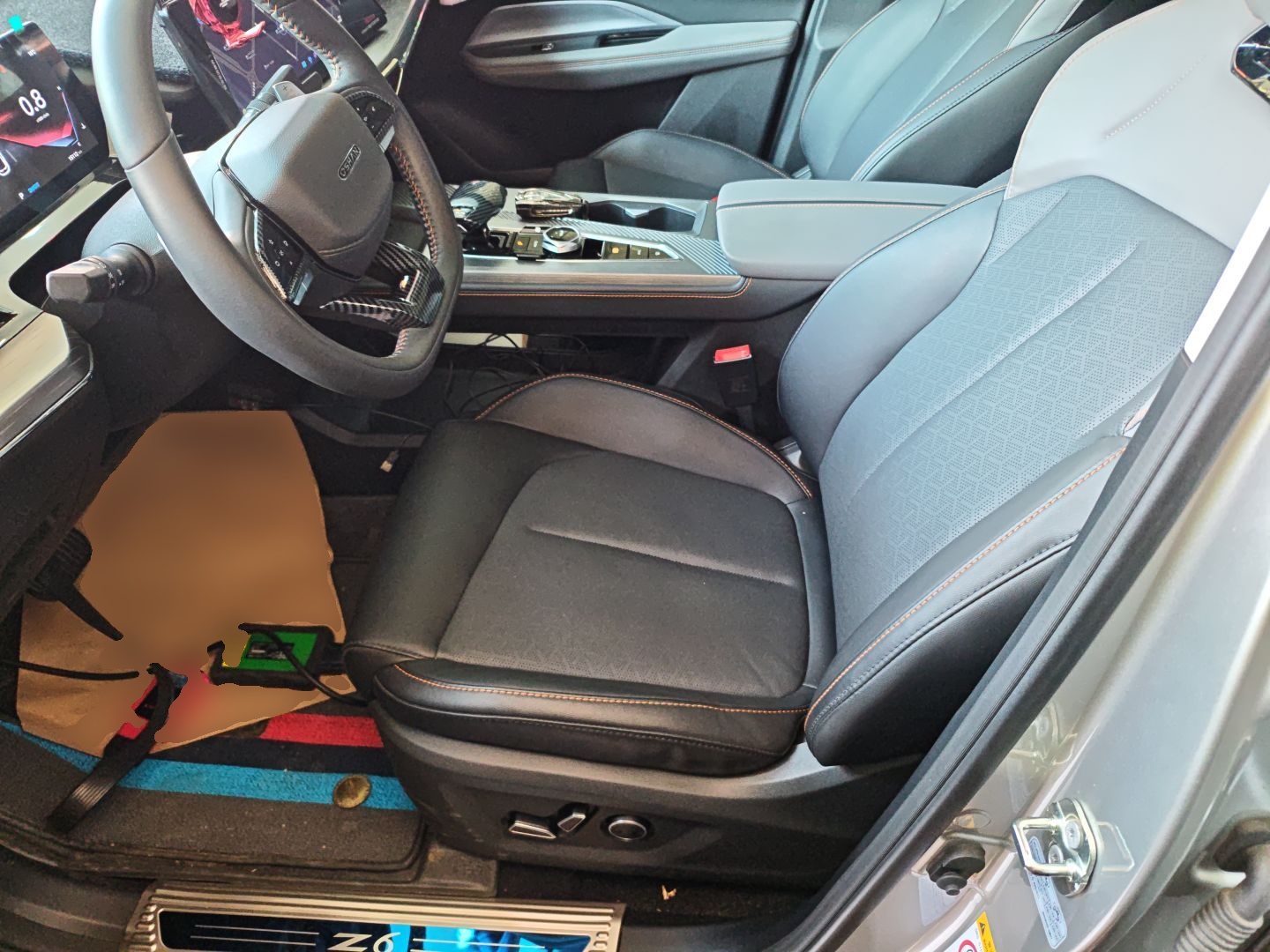 Переднее сиденье в автомобиле