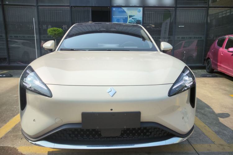 Used Baojun Yunhai 2024 600km Pure Electric Version Front