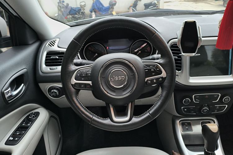 Used Jeep Compass 2017 200T Automatic Family Edition