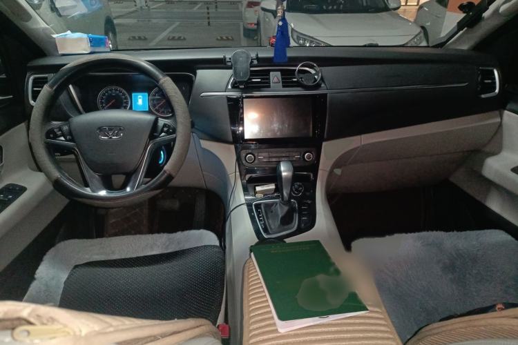 Used Huasong 7 2015 2.0T Automatic Comfort Model
