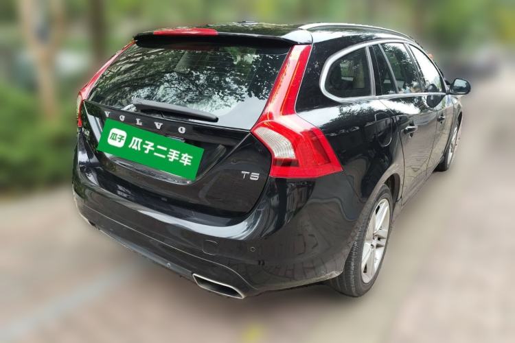 Used Volvo V60 2014 T5 Zhiya Edition
