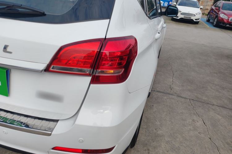 Used Haval H2 2016 Red-Label 1.5T Manual Two-Wheel Drive Luxury Model