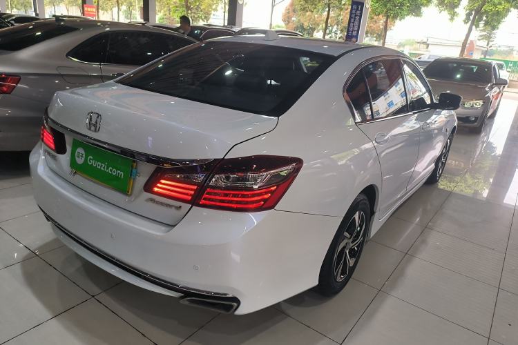 Used Honda Accord 2016 2.0L Comfort Edition
