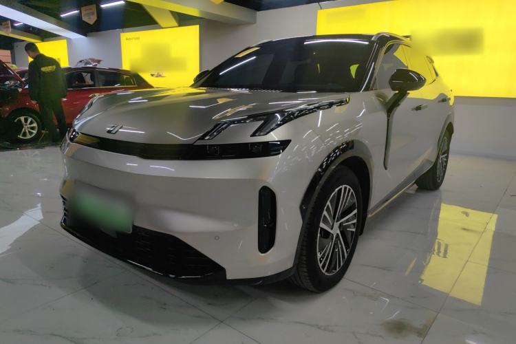 Used Lynk & Co 08 EM-P 2023 120km Long-Range Halo