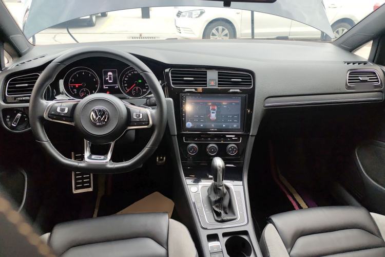 Used Volkswagen Golf 2018 280TSI Automatic R-Line Model
