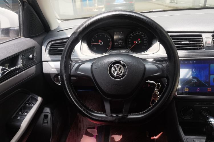 Used Volkswagen Lavida 2015 1.6L Automatic Fashion Edition