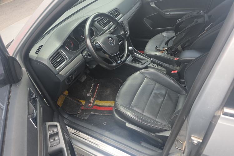 Used Volkswagen Lavida 2015 230TSI DSG Comfort Edition
