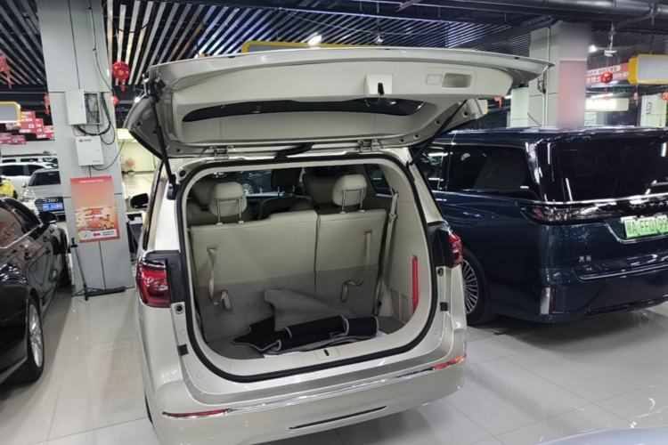 Used Buick GL8 2022 ES Landtrek 653T Comfort Edition Trunk