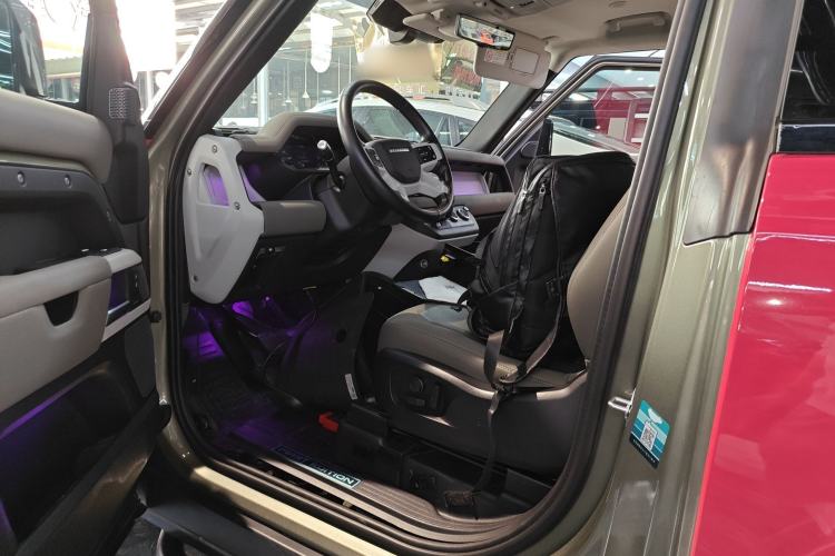 Used Land Rover Defender 2021 90 P400 Classic Reproduction Edition