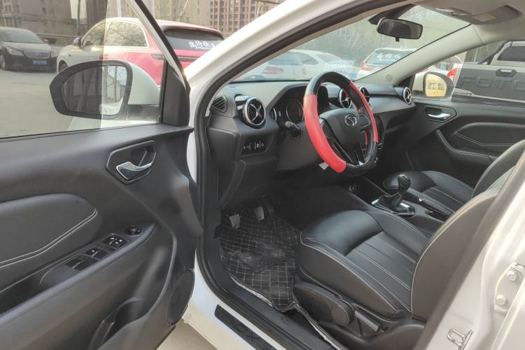 Used Soueast DX3 2022 1.5L Manual Luxury Version
