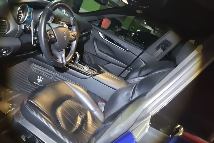 Used Maserati Levante 2016 3.0T Standard Edition Left Front Seat