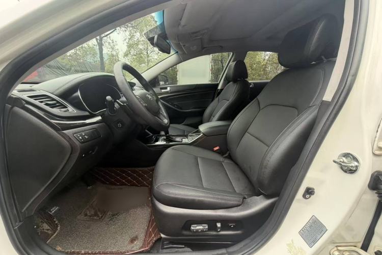 Used Kia Cadenza 2013 2.4L Business Sunroof Version China IV Standard
