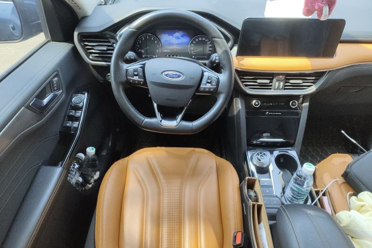 Used Ford Escape 2020 EcoBoost 245 Two-Wheel-Drive Titanium Edition
