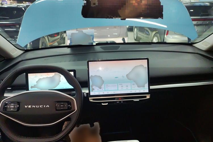 Used Venucia VX6 2023 520 Pro
