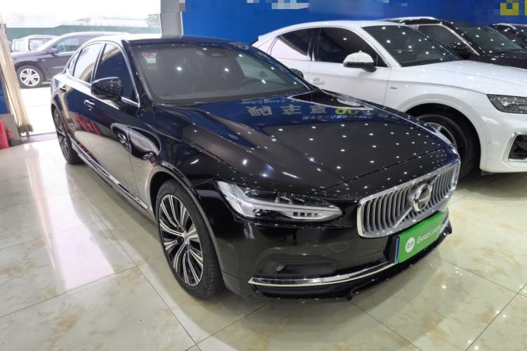 Used Volvo S90 2023 B5 Luxury Smart Edition
